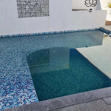 Casa vacanze Piscine Balnéothérapie Et Jacuzzi Entièrement Privée *