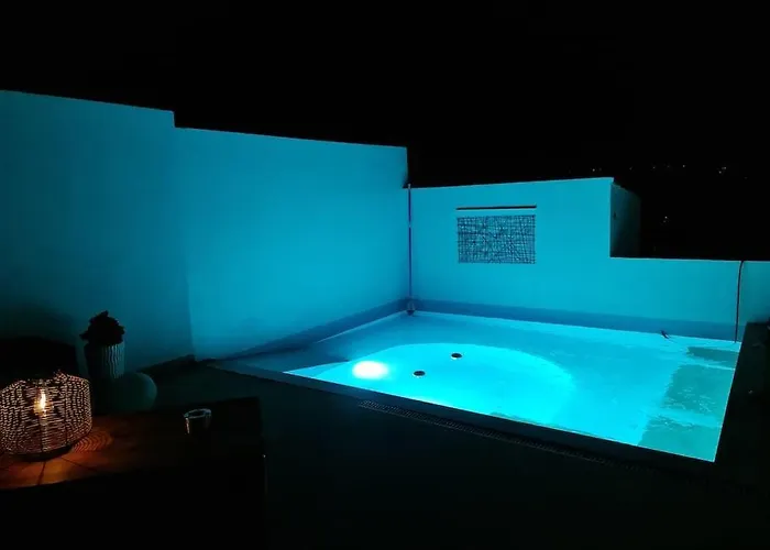 Сasa de vacaciones Piscine Balnéothérapie Et Jacuzzi Entièrement Privée *