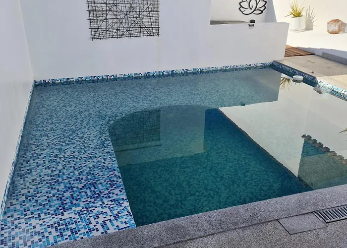 Сasa de vacaciones Piscine Balnéothérapie Et Jacuzzi Entièrement Privée *